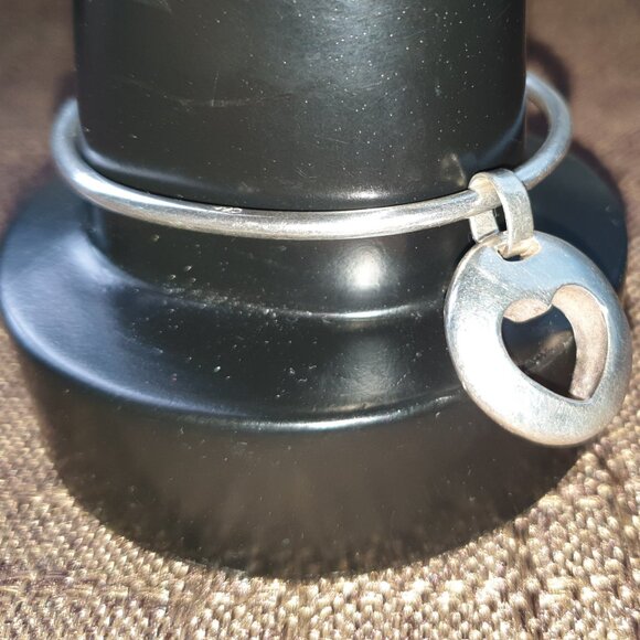 Stunning Vintage Solid 925 Sterling Silver Big Heart Charm Cuff Bangle Bracelet - Picture 10 of 14